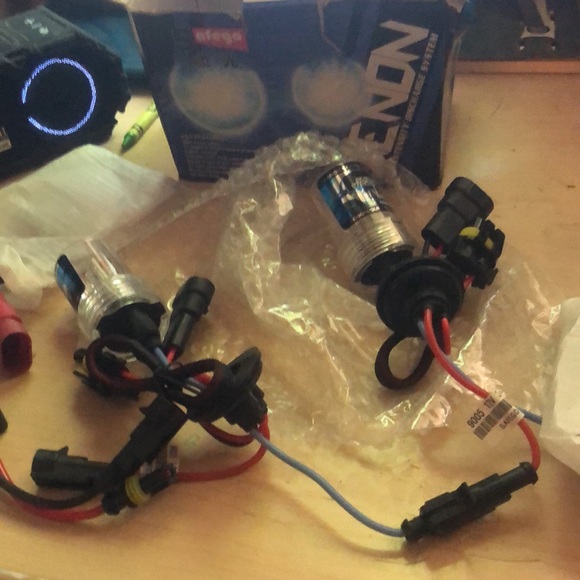 Xenon - Picture 3 of 5